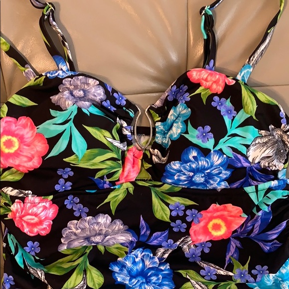 Black Key West Pique Keyhole Tankini Top